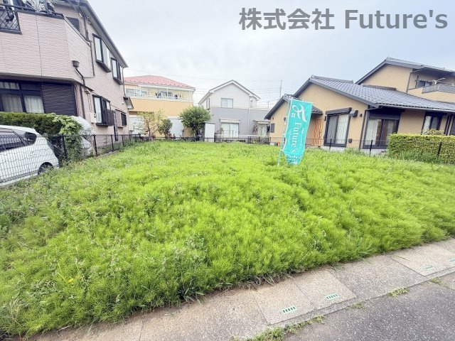 吉川市きよみ野2丁目　建築条件無し売地の外観|■南東側6ｍ公道に面した立地で駐車もラクラクです