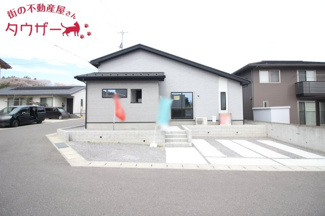 【外観】 | 油井小学校・安達中学校区　二本松市油井　-リガーレⅠ&Ⅱ-　２期　全２棟　２号棟 | 外観写真　南側から見た現状写真です！　日当たり良好の物件です♪