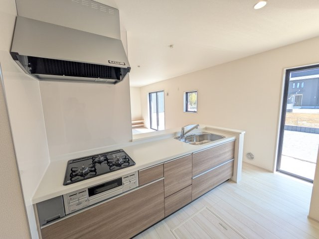 かすみがうら市下稲吉2期　新築戸建て　7号棟のキッチン
