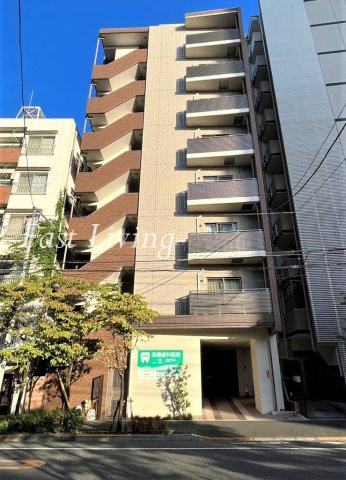 コスモグレイス新宿のエントランス