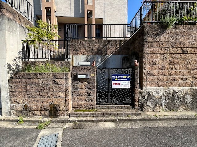 北貴望ヶ丘戸建賃貸のエントランス