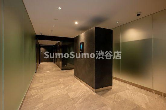 GRAN PASEO  三宿のロビー|シンプルで使いやすい玄関です