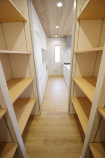 【収納】 | 【仲介手数料無料！！】日野市西平山5丁目　新築戸建て（全1棟）1号棟　5980万円 | パントリー