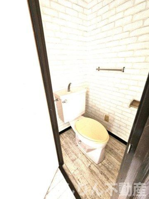 【トイレ】 | サンライト富田橋 | 落ち着いた色調のトイレです