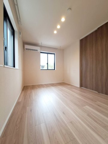 Ｙ’ｓ　Ｆ　Ｒｅｓｉｄｅｎｃｅ　Ⅰの洋室