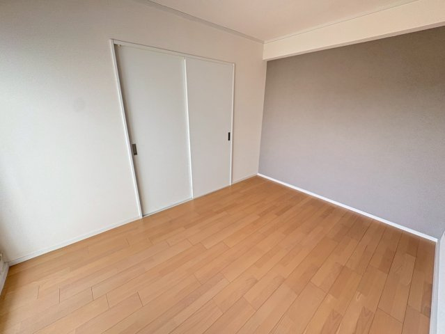 パームスクエアジェームス山 の洋室|個人の部屋や寝室として使える洋室です