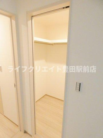 トレフル日野の収納