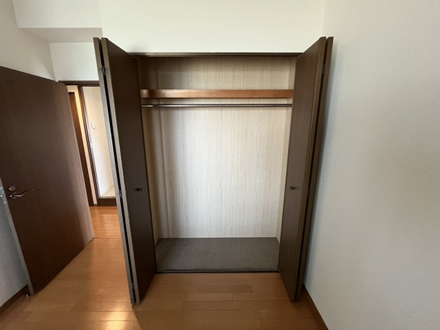 グランドメゾン和泉中央1番館の玄関