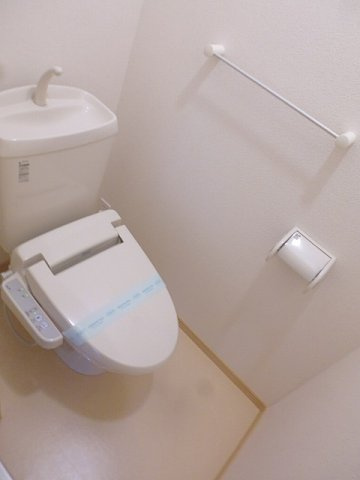 パストラルＳ　Ｃ棟のトイレ|清潔感のあるトイレです