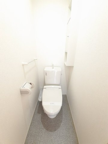 ルミエール峰高Ⅰのトイレ|シンプルで使いやすいトイレです