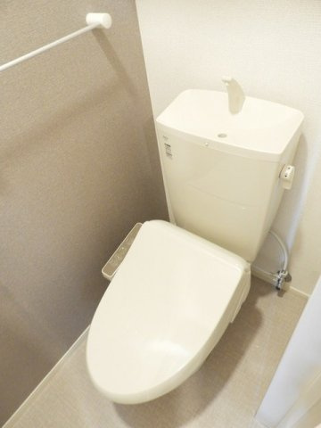 ジェイドイーストのトイレ|清潔感のあるトイレです