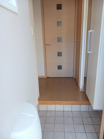 エテルノ・アロッジオ壱番館の玄関|落ち着いた玄関です