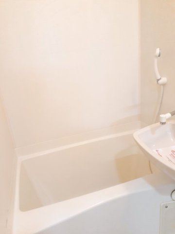 セゾン升本の浴室|落ち着いた空間のお風呂です