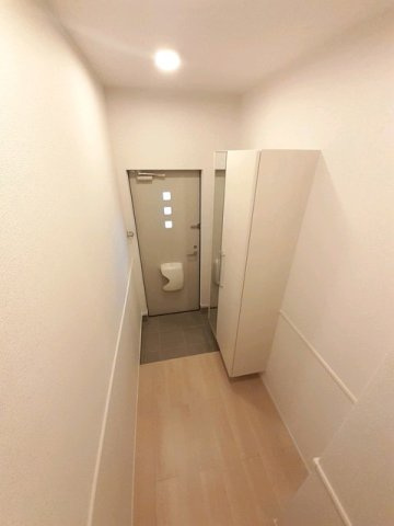 ベルコートＤの玄関|明るい玄関です