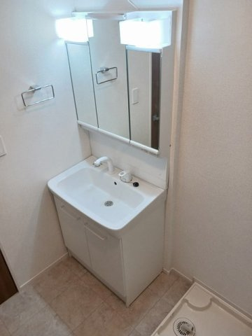 ベルコートＥの洗面所|忙しい朝には欠かせない洗面所です