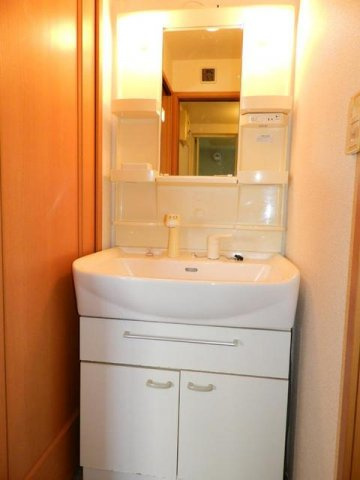 シャルマン　弐番館の洗面所|スペースが確保できる洗面所です