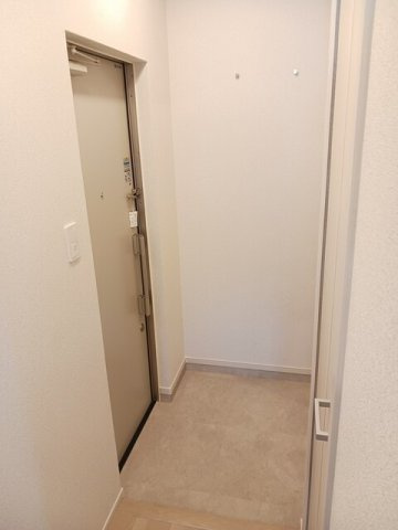 ハミングバードⅡの玄関|きれいな玄関です