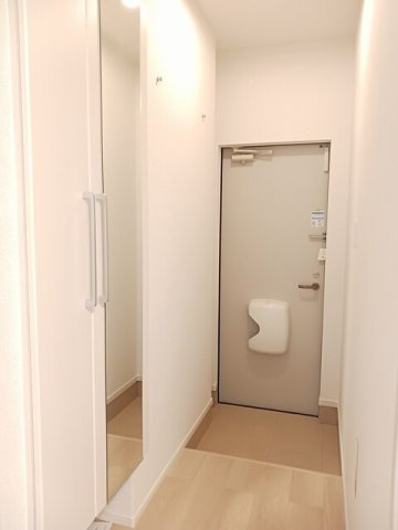スクエアメゾンの玄関|明るい玄関です