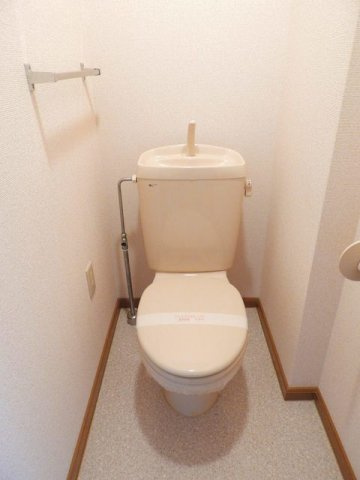 ソレアードＴのトイレ|ゆったりとした空間のトイレです