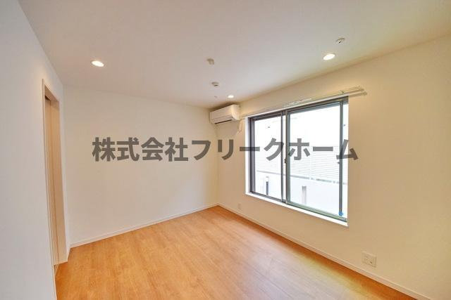 小金井市緑町５丁目のアパートの居間・リビング|※別号室参考写真になります。