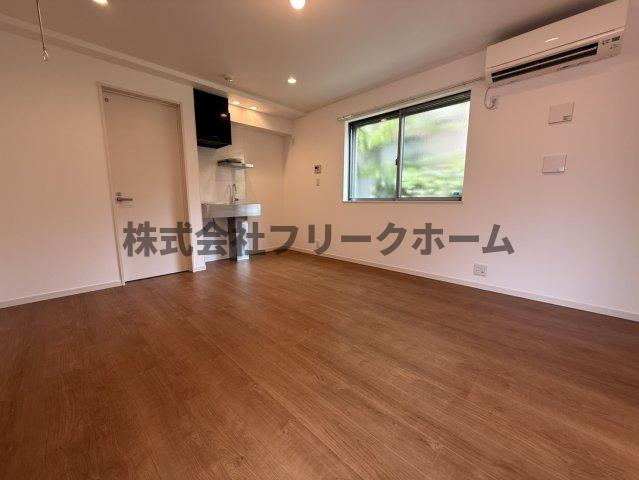 小金井市緑町５丁目のアパートの居間・リビング
