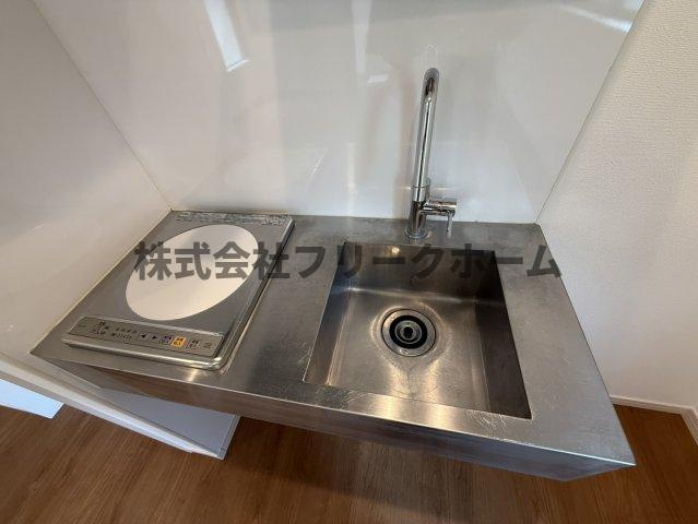 小金井市緑町５丁目のアパートのキッチン
