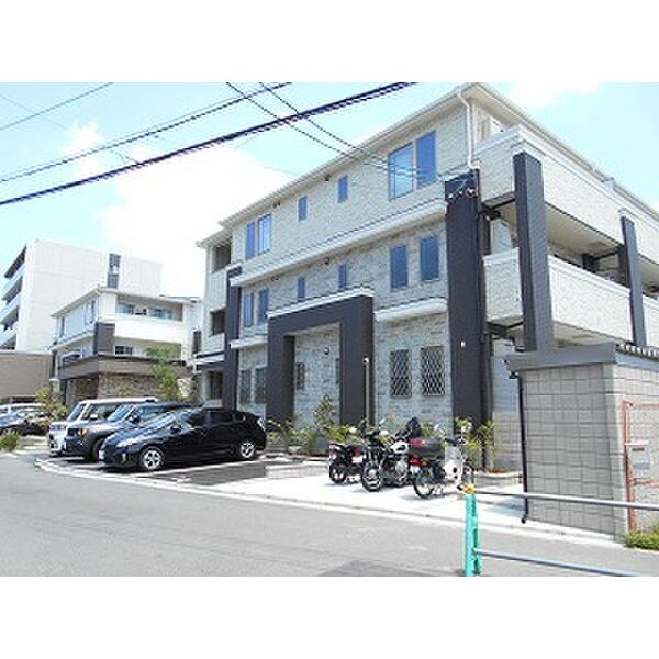 Jacaranda　Yard　Aの外観
