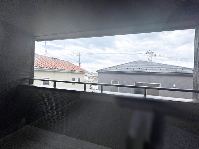 新築戸建・新築建売　郡山市安積町南長久保一丁目2期　安積第三小・安積第二中のバルコニー|天候の急な変化にも柔軟に対応できる快適なインナーバルコニー！