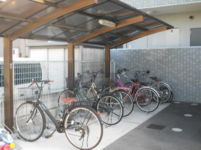 【駐車場】 | サンロード新和Ⅱ | 屋根付きの駐車場です。