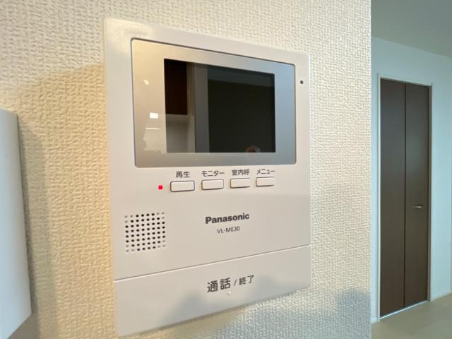 ヴァンベールの内装|カメラ付インターホン