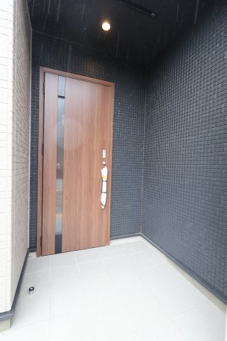 《仲介手数料無料》見沼区大字大谷394新築一戸建てブルーミングガーデンの玄関
