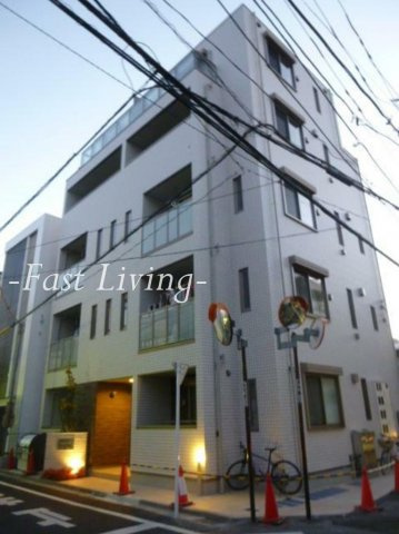 Raffine本郷のエントランス