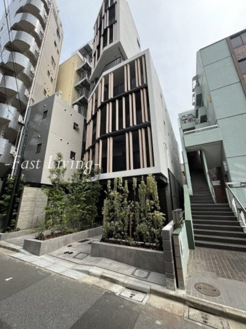 サンウッドフラッツ新宿四谷三丁目のエントランス
