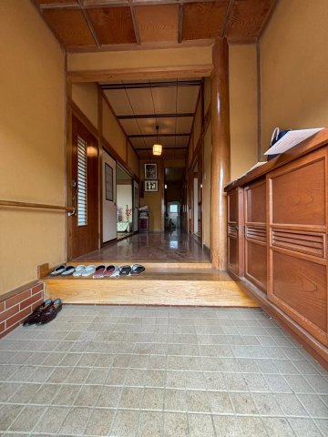 古河市茶屋新田　中古戸建の玄関|2026年4月13日撮影