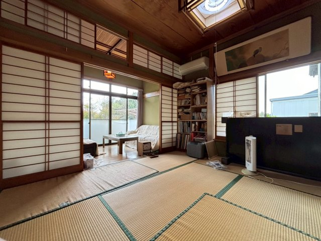 古河市茶屋新田　中古戸建の居間・リビング|2026年4月13日撮影