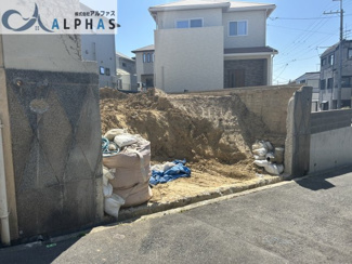 【外観】 | 明石市藤江　建築条件無し土地 | ☆建築条件なし☆　お好きなハウスメーカーで建築できます♪ぜひ一度見ていただきたいです♪現在解体工事中♪