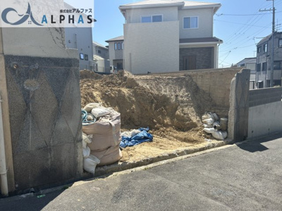 【外観】 | 明石市藤江　建築条件無し土地 | ☆建築条件なし☆　お好きなハウスメーカーで建築できます♪ぜひ一度見ていただきたいです♪現在解体工事中♪