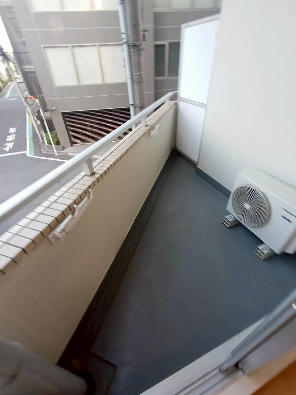 【バルコニー】