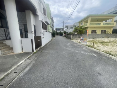 【前面道路含む現地写真】 | 糸満市西崎町（全2区画） | ※南側公道6m♪
