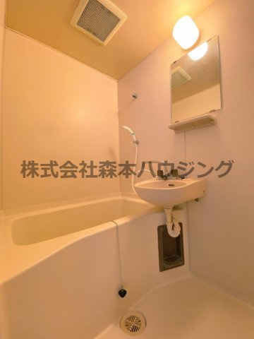 【浴室】 | 　チェリー広野 | 落ち着いた空間のお風呂です