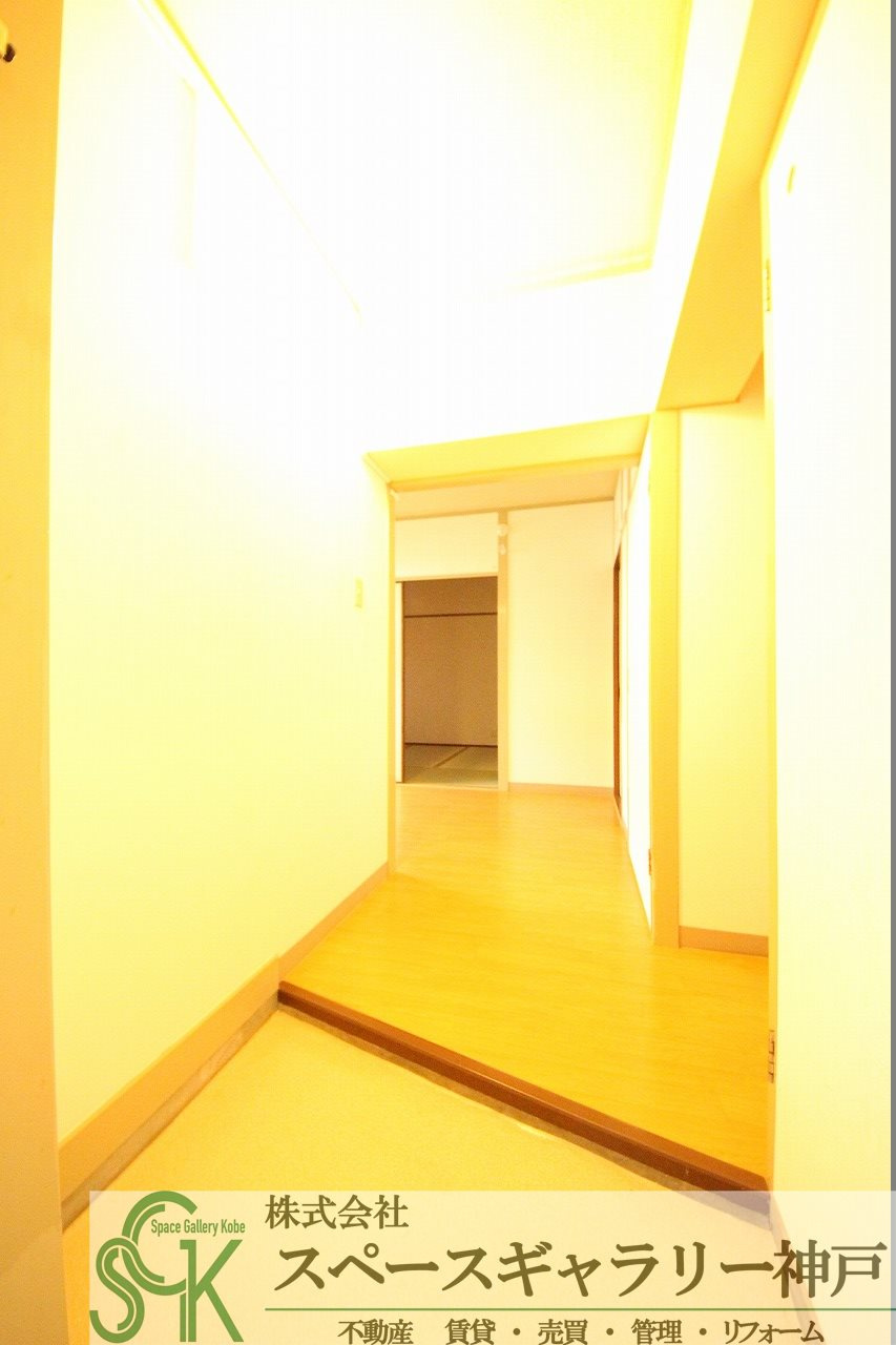 東垂水南住宅の玄関|※お部屋により仕様が異なる場合があります。