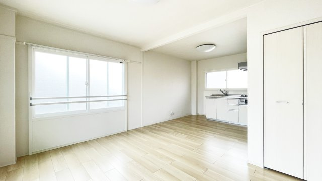平尾マンションの居間・リビング