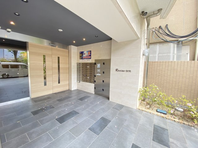 【エントランス】 | ラシーヌ宿院