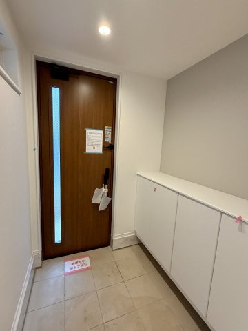 【玄関】 | 練馬区田柄4丁目　新築戸建 | ◇明るい玄関がお出迎え◇