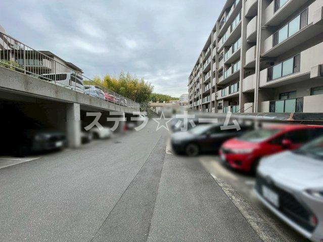 サンヴェール千里緑地公園の駐車場|駐車場です
