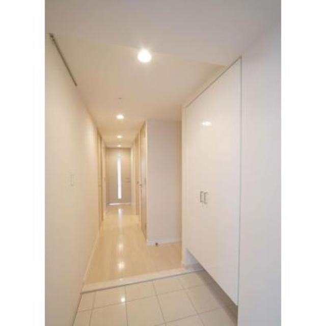 パークアクシス豊洲の玄関|※写真は同タイプ住戸です。