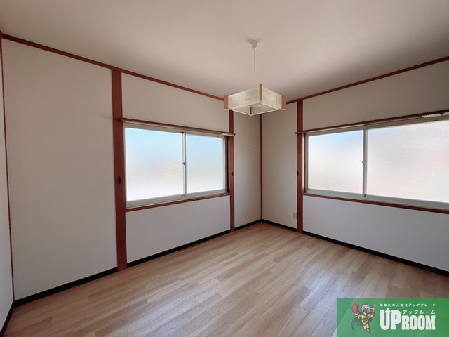 小針梅木戸建の居間・リビング