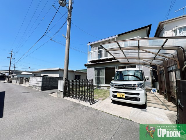 小針梅木戸建の駐車場
