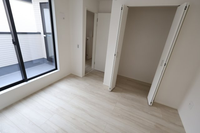 《仲介手数料無料》南区辻３丁目6-15新築一戸建てケイアイグレイスの洋室|3階 5.5帖
