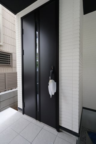 《仲介手数料無料》南区辻３丁目6-15新築一戸建てケイアイグレイスの玄関